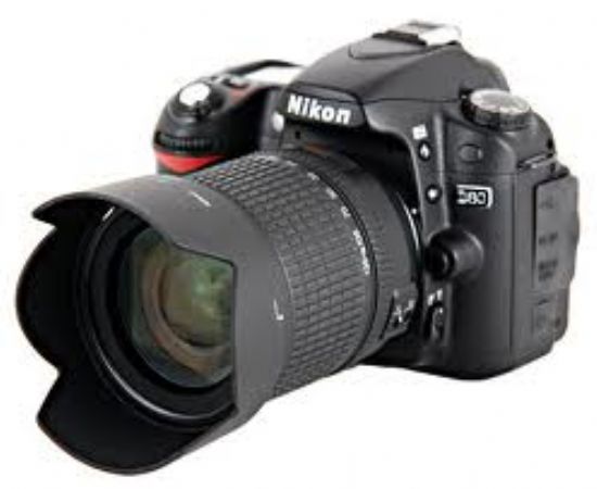  Nikon D80 Fotograf Makinesi 18x135 Orjinal Objektif Nikon Sb800 Flaş Acele Satılıktır. Kutusu Ve İçinde Çıkan Orjinal Aparatları İle Birlikte Faturalı Temiz Az Kullnaılmış Problemsiz Makine. Acilen Maddi Nedelerle Satılıktır. 1 500 Lira.