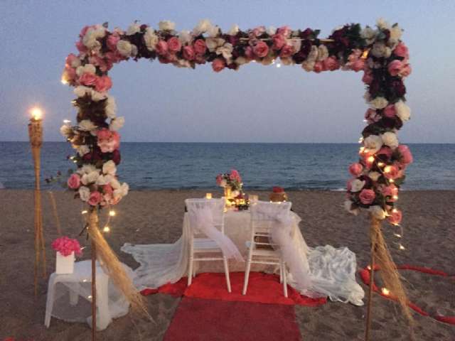 Antalya Kumsalda Sürpriz Evlenme Teklif