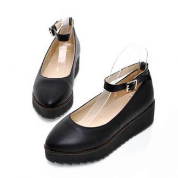  Siyah Spor Ayakkabı Modelleri  En Güzel Yeni Topuklu Ucuz Bayan Ayakkabı Kadın Modası  Siyah Spor Ayakkabı Modelleri