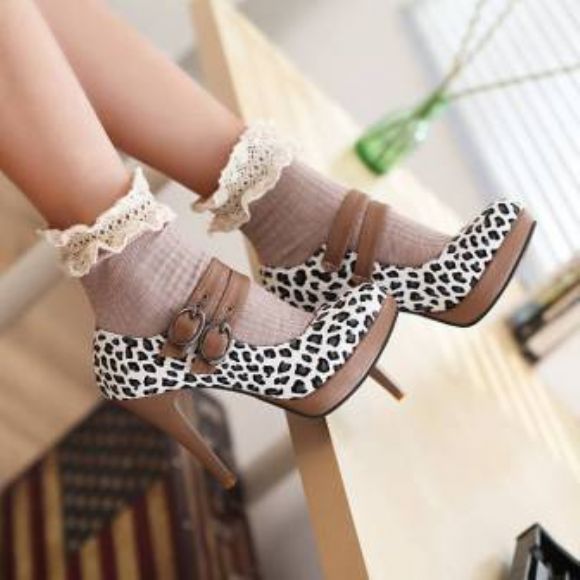 rugan platform topuk ayakkabı, bayan klasik ayakkabı, klasik bayan ayakkabı, klasik bayan ayakkabı modelleri, klasik topuklu ayakkabı