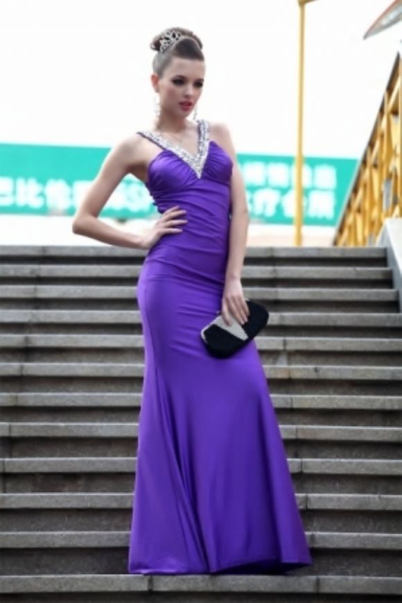  Bayan Elbise Markaları  Gösterişli Şık Yeni Modeller Bayanlara Özel Yeni Tasarımlar  Bayan Elbise Markaları