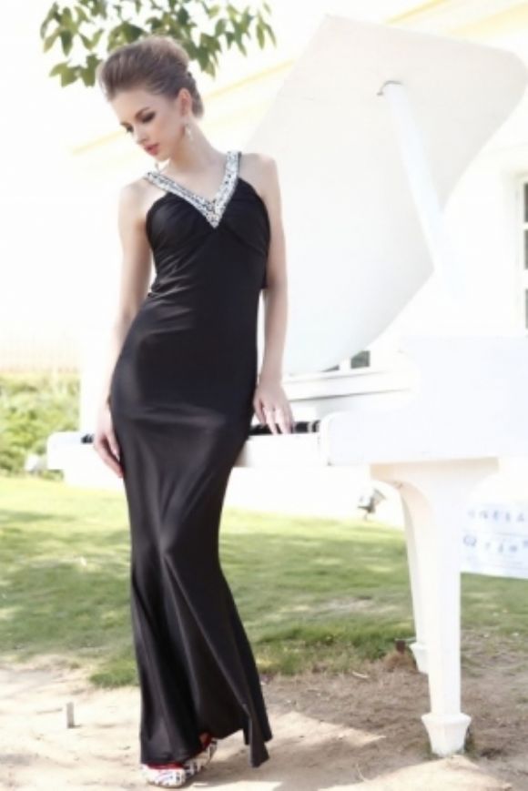 Uzun Abiye Elbise Modelleri  Gösterişli Şık Yeni Modeller Bayanlara Özel Yeni Tasarımlar  Uzun Abiye Elbise Modelleri