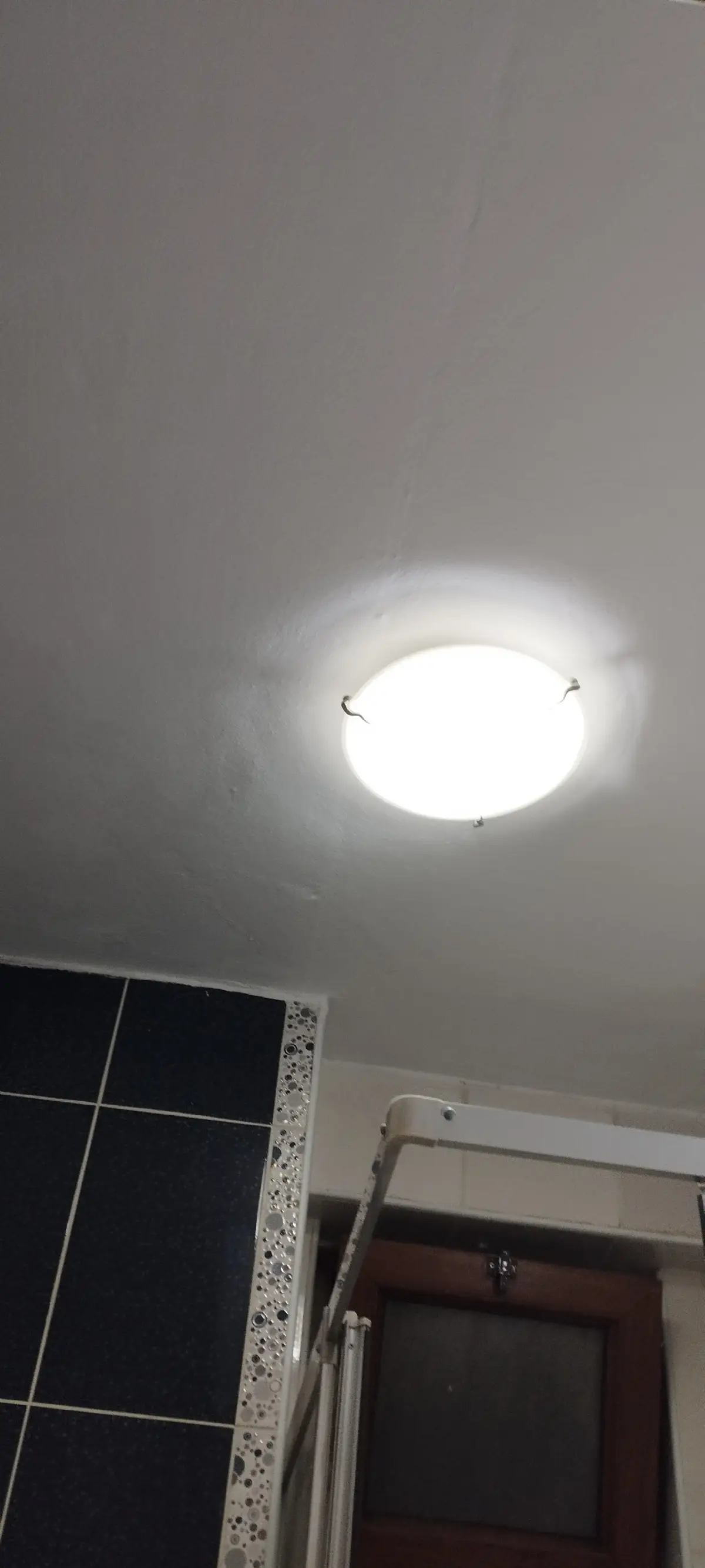 Banyo Tavanı Tadilatı Nasıl Olur? Boyacı Muhammed Usta Hizmetinizde