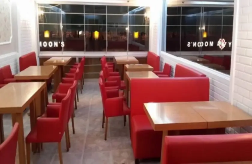 Restoran Kafe Masa Sandalye Kalite Özel Tasarım Kumaş Deri Ahşap Masa Sandalye Üretimi